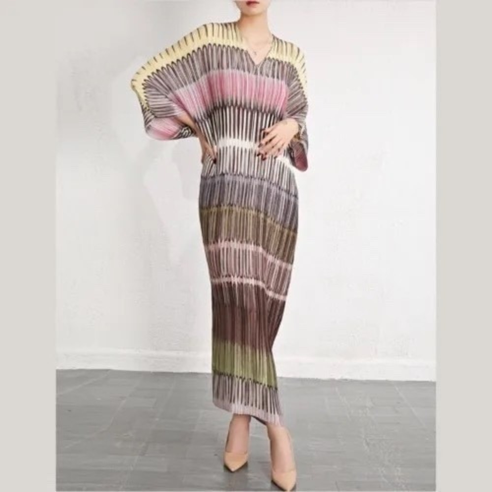 Wild Cosmos Maxi Dress Womens Plisse Pleated Multicolor One Size Lounge Resort